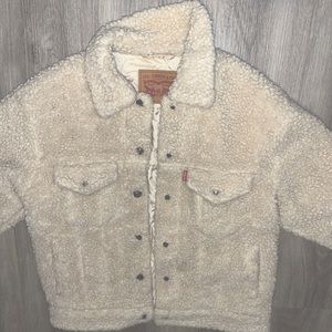 Levi’s Sherpa trucker jacket size small